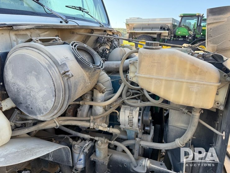 1999-international-4700-image-54