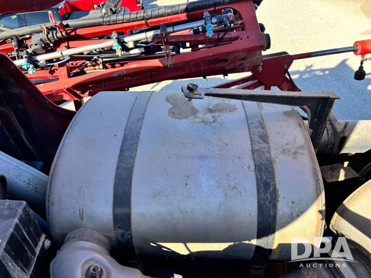 2015-case-ih-patriot-4440-image-102