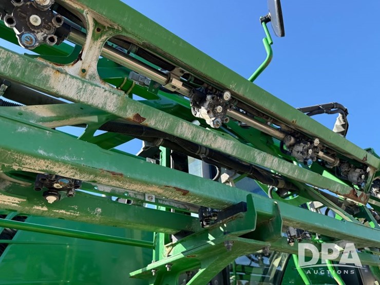 2021-john-deere-r4044-image-65