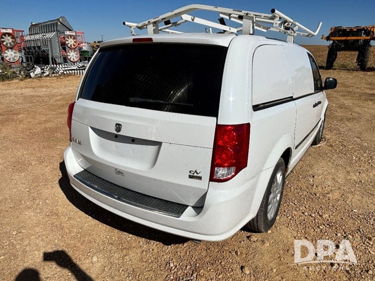 2014-dodge-ram-van-image-5