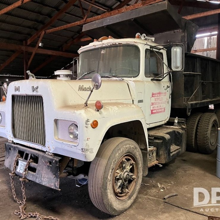1977 MACK R600