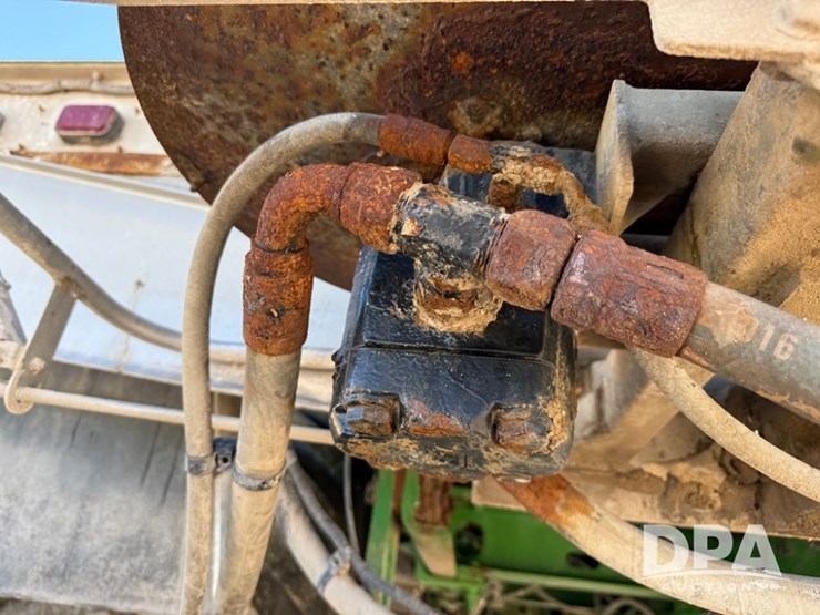 2021-john-deere-f4365-image-68