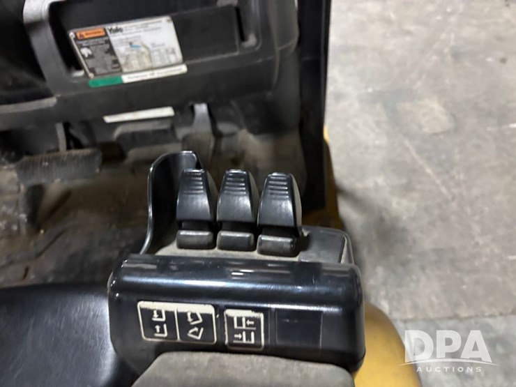yale-forklift-(dr12338)-image-20