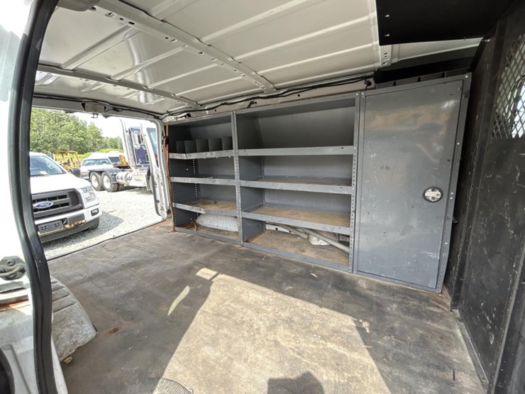 2006-ford-e350-image-24