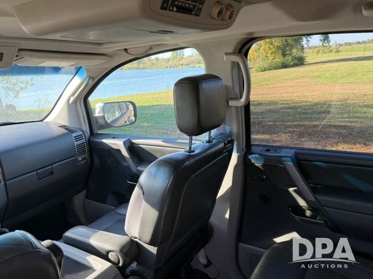 2004-nissan-armada-se-image-11