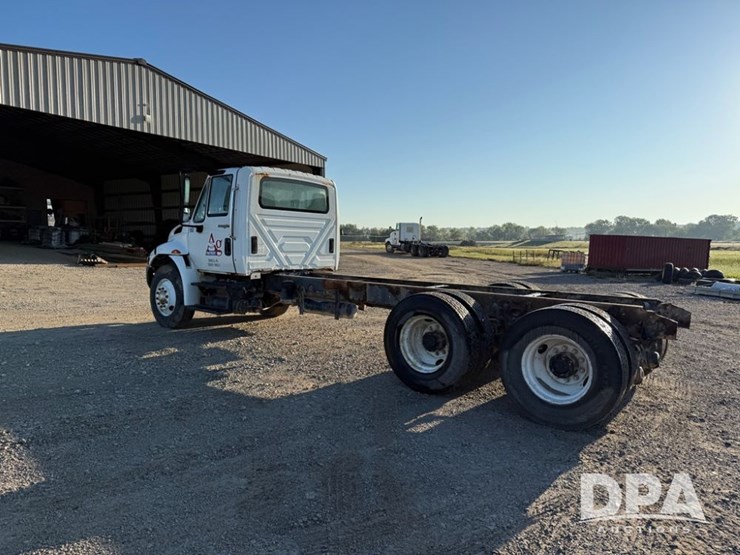 2002-international-durastar-4400-image-14