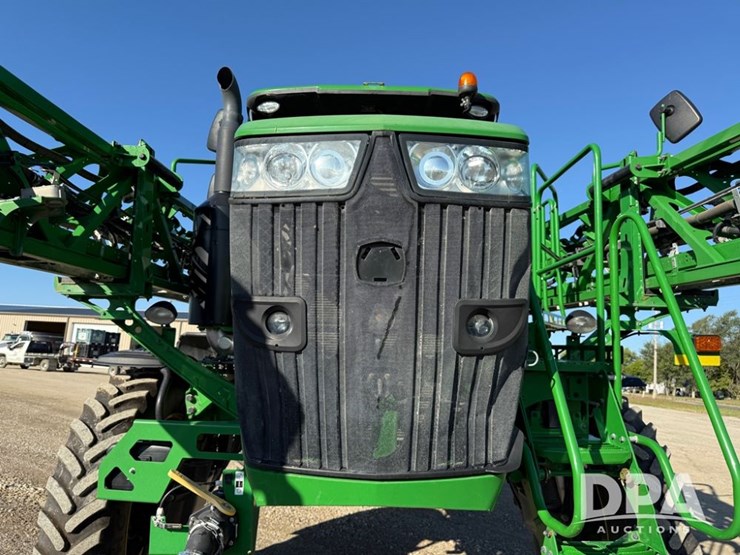2021-john-deere-r4044-image-105