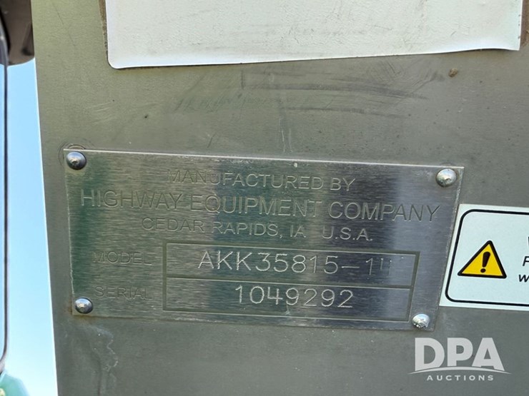 2023-john-deere-800r-image-120