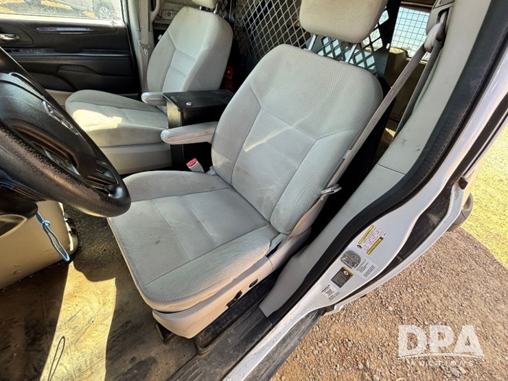 2014-dodge-ram-van-image-62