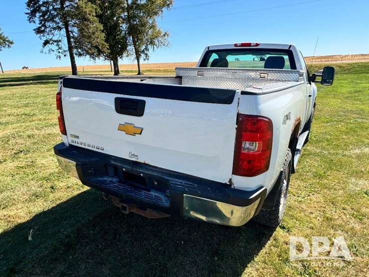 2012-chevrolet-2500hd-image-6