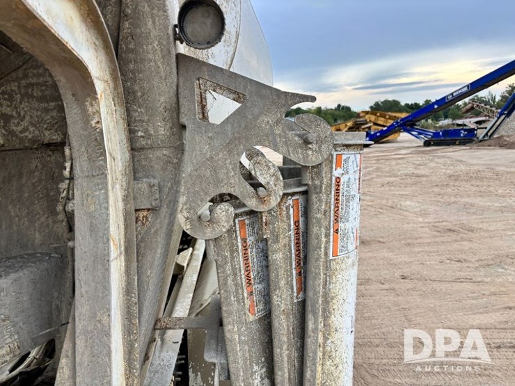 mack-granite-gu713-image-72