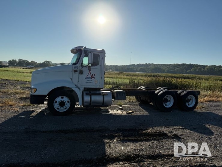 2002-international-9100i-cab/chassis-(np6156,-unit-286)-image-19