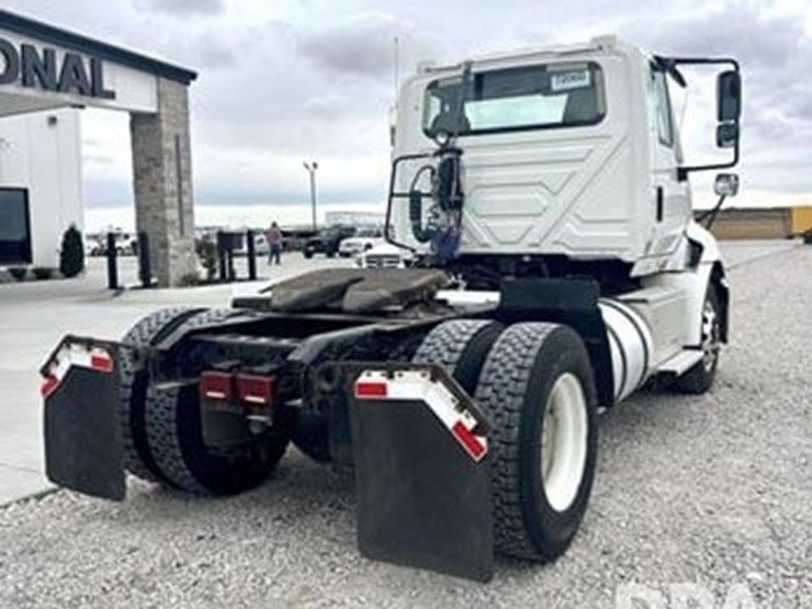 2018-international-prostar-image-11