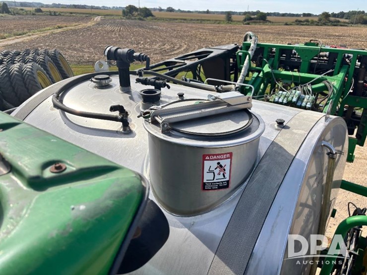 2014-john-deere-4940-image-100