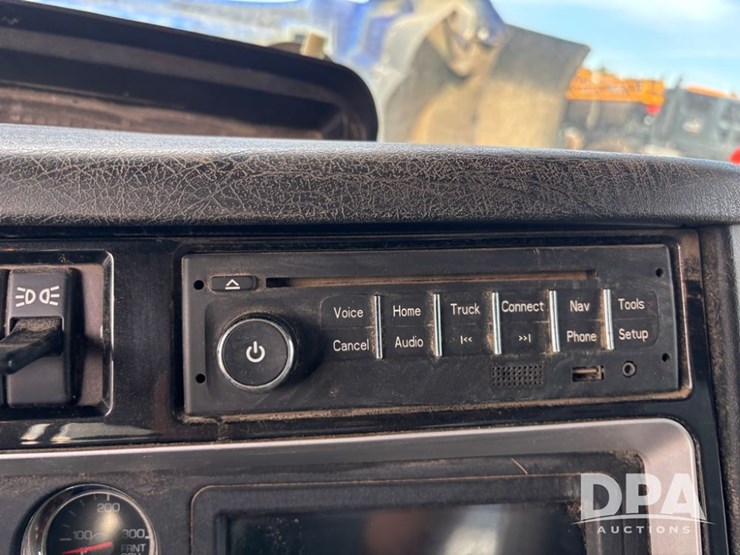 2014-kenworth-t470-image-72