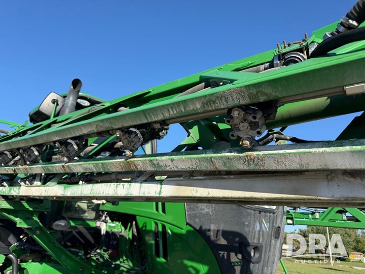 2021-john-deere-r4044-image-78