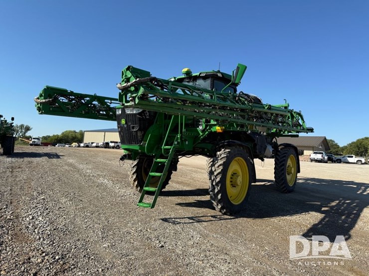 2022-john-deere-412r-image-38