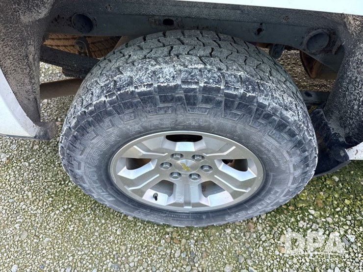 2014-chevrolet-silverado-image-48