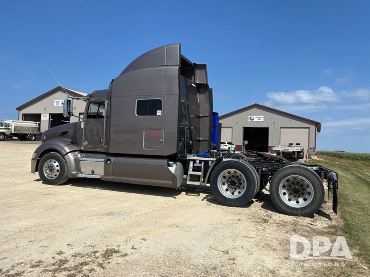 2014-peterbilt-386-image-14