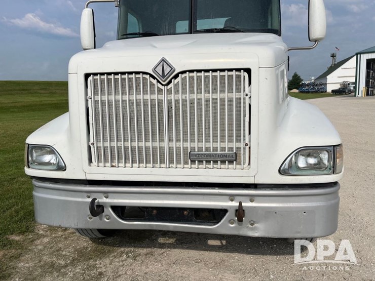 2001-ihc-9100-truck-(jn2647,-unit-32347)-image-23