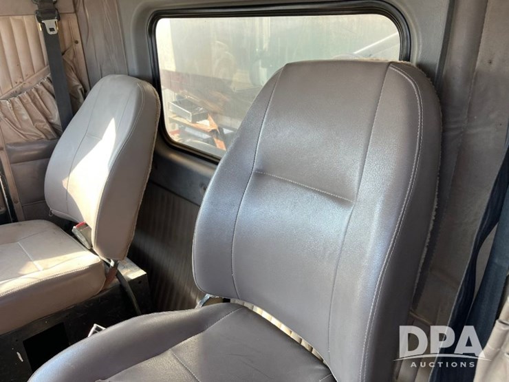 2002-kenworth-t800-image-48