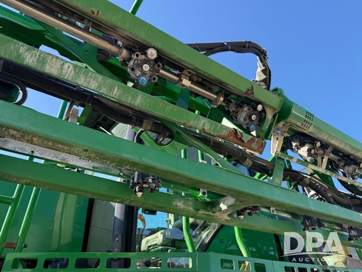 2021-john-deere-r4044-image-66