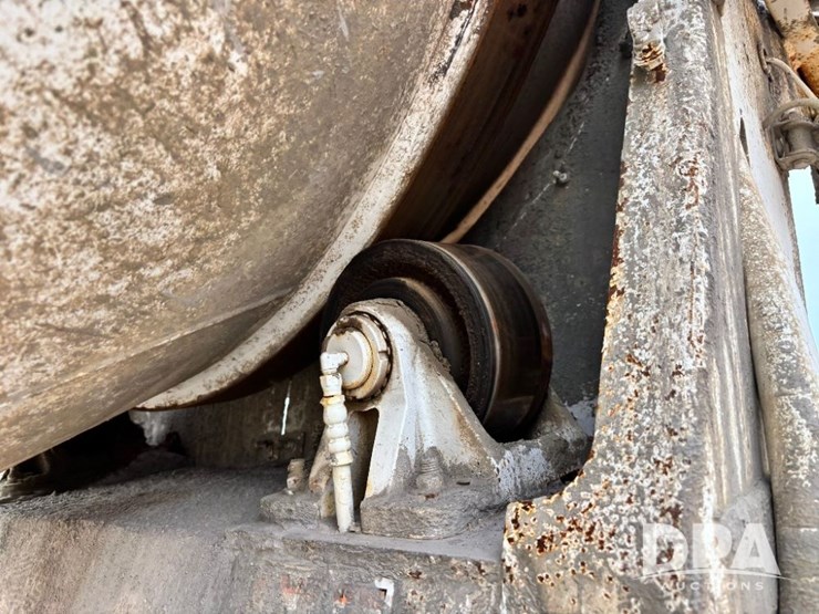 mack-granite-gu713-image-58