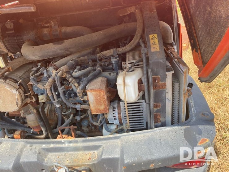 2021-kubota-r540-image-7