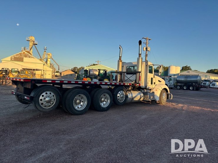 2008-peterbilt-386-image-6