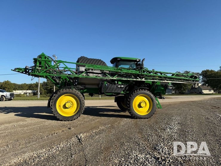 2021-john-deere-r4044-image-5
