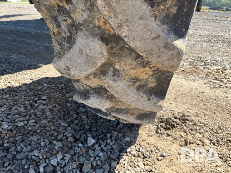 2021-john-deere-r4044-image-55