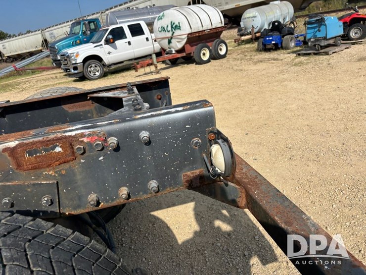 2001-peterbilt-357-image-52