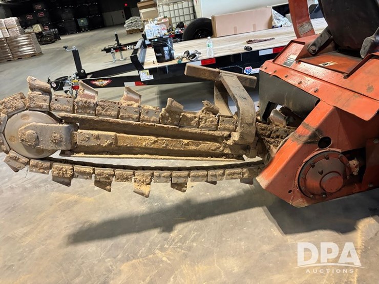 ditch-witch-2200-image-22