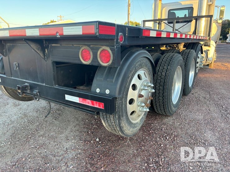 2008-peterbilt-386-image-45