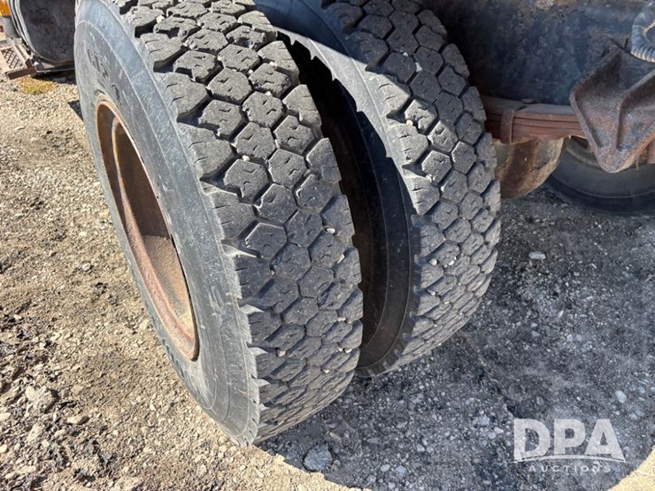 1990-international-4700-image-44