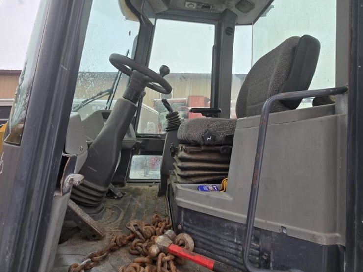 deere-304j-image-9