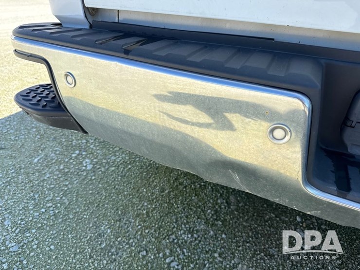 2014-chevrolet-silverado-image-40