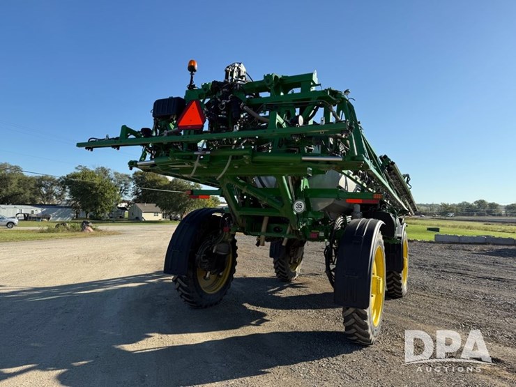 2021-john-deere-r4044-image-14