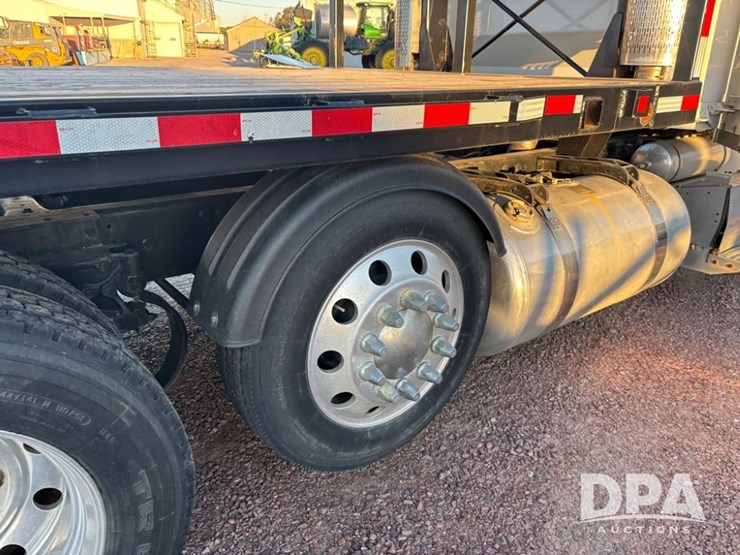 2008-peterbilt-386-image-48