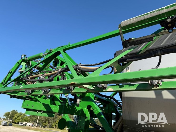 2021-john-deere-r4044-image-88