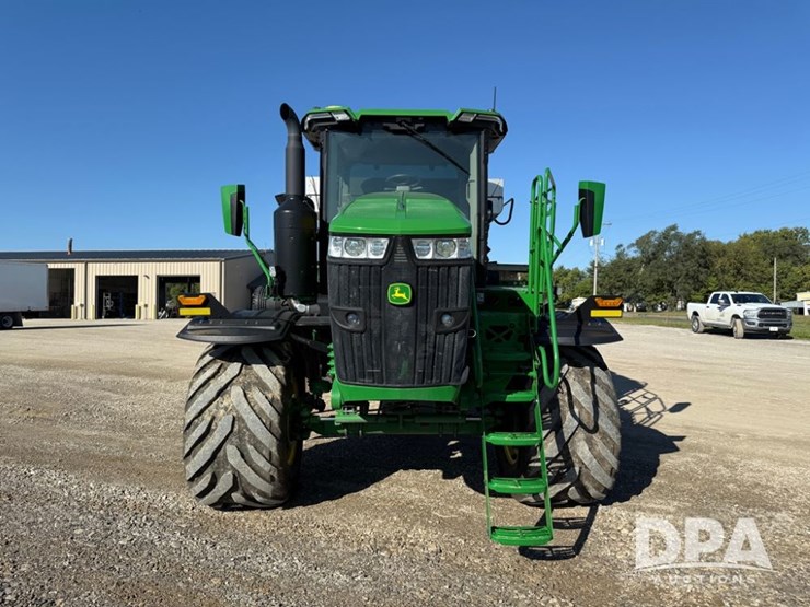 2023-john-deere-800r-image-33