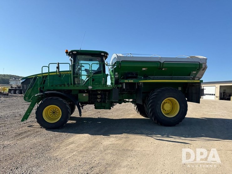 2021-john-deere-f4365-image-26