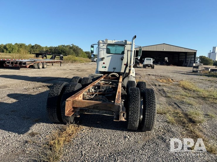 2002-international-9100i-cab/chassis-(np6156,-unit-286)-image-11