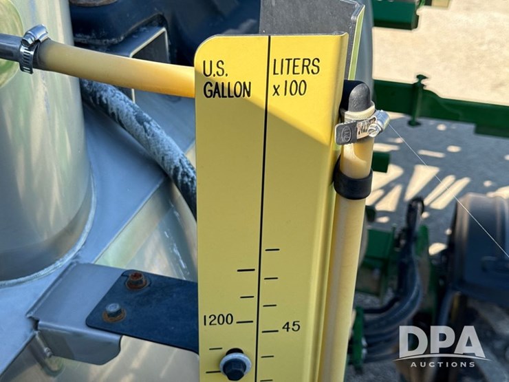 2021-john-deere-r4044-image-143