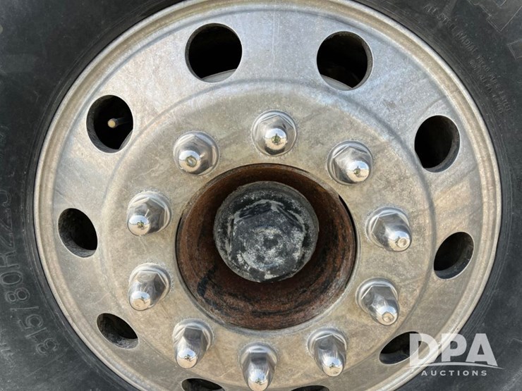 2001-ihc-9100-truck-(jn2647,-unit-32347)-image-19