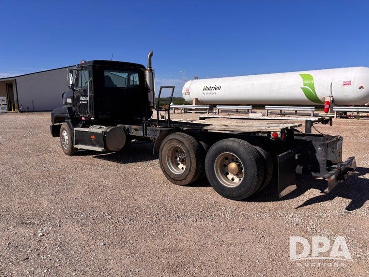 1994-mack-ch613-image-13