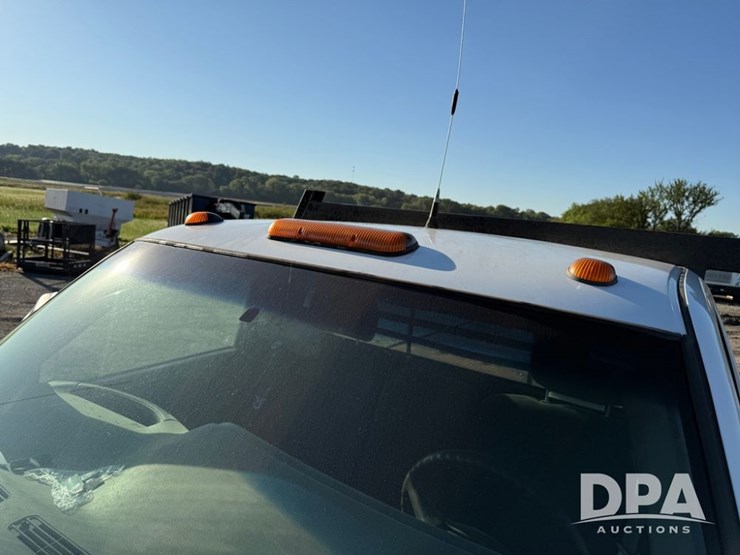 2002-gmc-3500-image-52