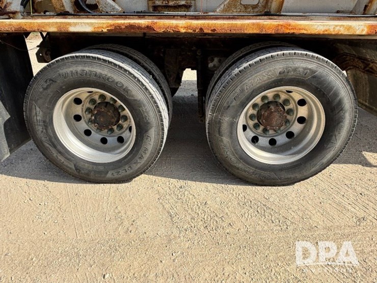 2000-mack-ch613-image-7