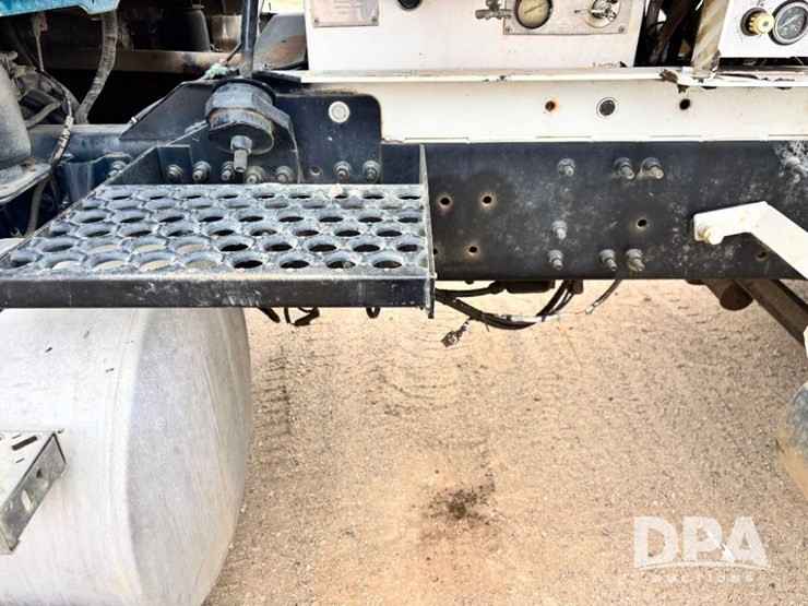 mack-granite-gu713-image-38