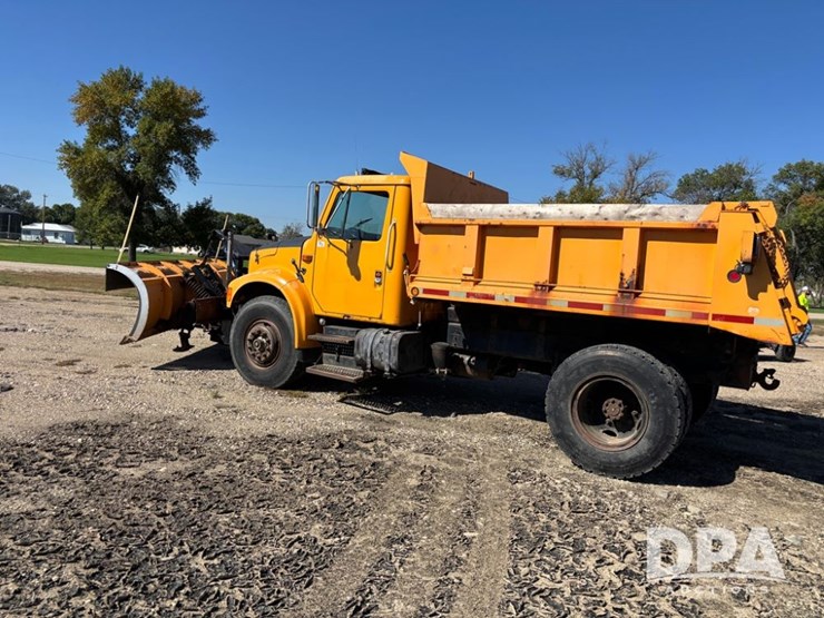 1990-international-4700-image-15